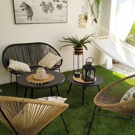 : Magnifique Studio, Idealement Situe * Hyères