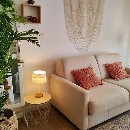 : Magnifique Studio, Idealement Situe Apartman Hyères